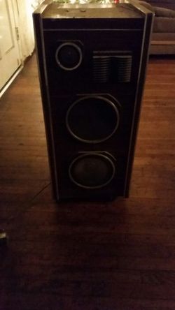 Vintage speaker cabinets