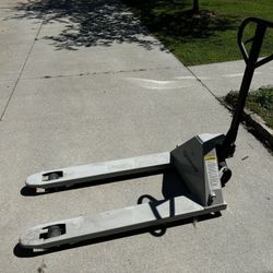 Pallet Jack 