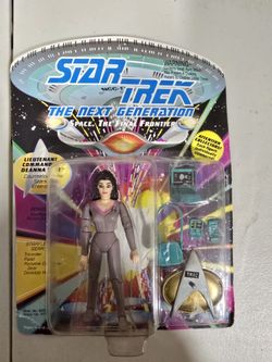 1993 Playmates Star Trek The Next Generation Lieutenant Commander Deanna Troi action figure