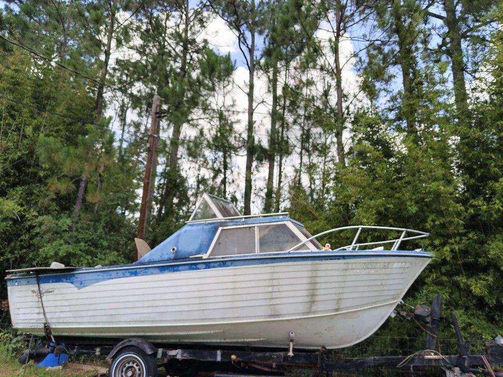 19' Aluminum Boat