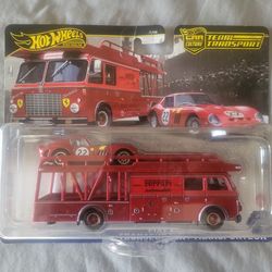 Ferrari + Transporter Hot Wheels