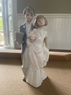 LLADRO #6164 WEDDING BELLS - BRIDE & GROOM LOVE