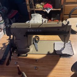 Used Singer Sewing Machine Very Good Shape