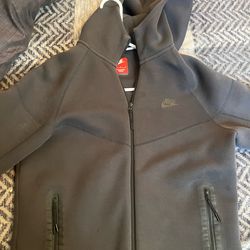 Charcoal Nike tech size medium