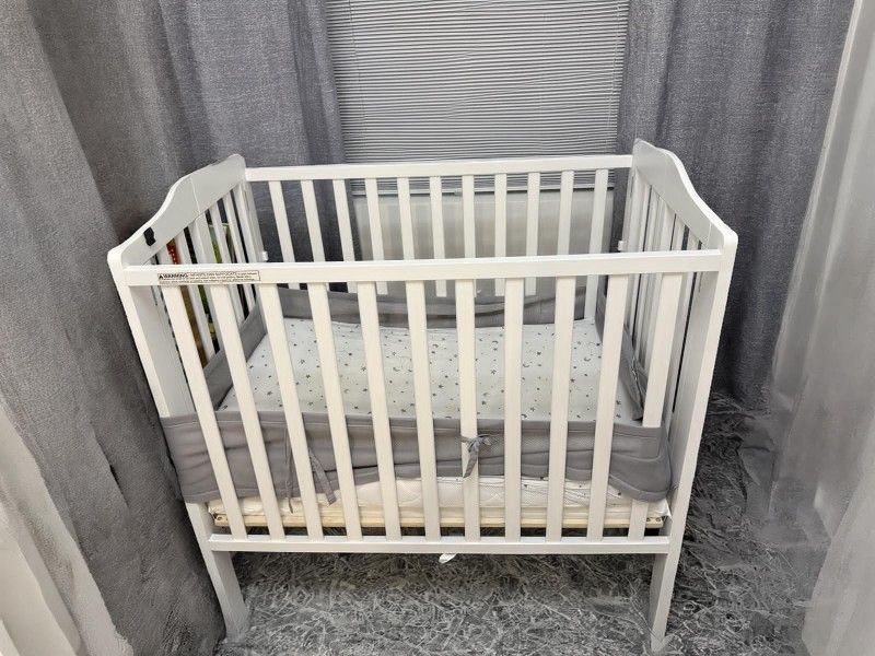 Folding Portable Mini Crib in White
