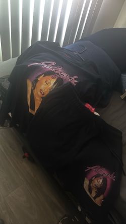 Brand new Aaliyah set size L