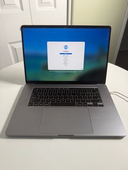 Pristine Apple MacBook Pro 16" (2019) - Core i9 | 1TB SSD | AMD 5500M | Space Gray