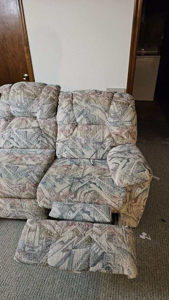 Sofa - 5 Seater - End Recliner