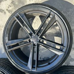 22" Staggered  Wheels  & Tires 