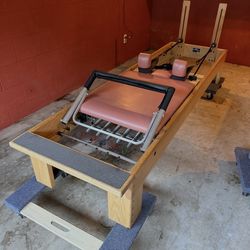 PEAK PILATES “artistry model” Professional Studio Reformer