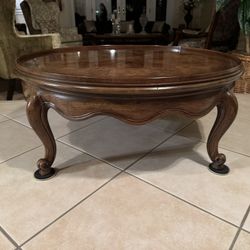 Mint Condition Vintage Claw Foot Real Wood Coffee Table