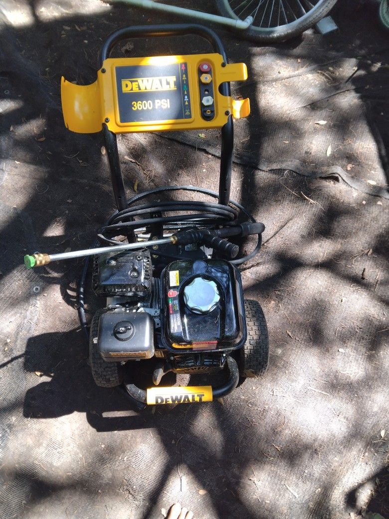 DeWalt Power Washer