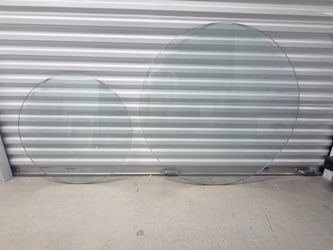 2 Glass table tops