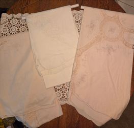 Curated Vintage Linen and Lace Tablecloths  (4)