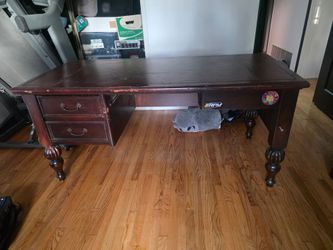 Free Wooden Desk