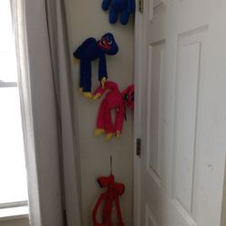 Plushies , Siren Head, Blue Or Huggy Wuggy Characters 