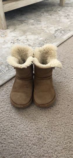 Ugg toddler boots