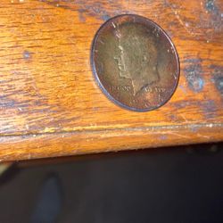 1964 P Surface Damaged Moisture Damaged Kennedy Half Dollar .50C $0.50 XF-Xtrely Fine Uncirculated Rainbow Effect Error