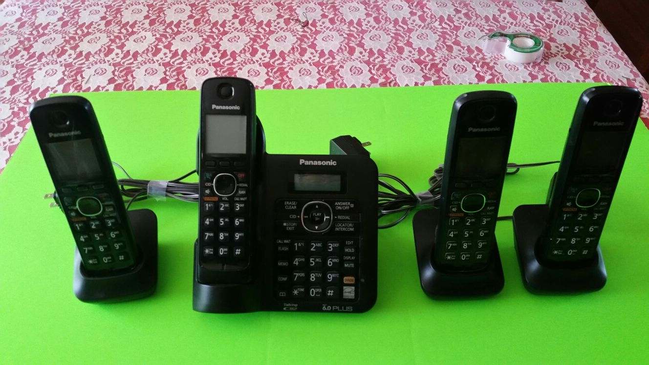 Panasonic cordless phone set. 6.0 Plus. Base + 3