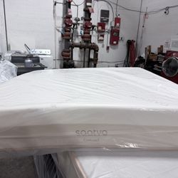 KING MATTRESS SAATVA CONTOUR 5 