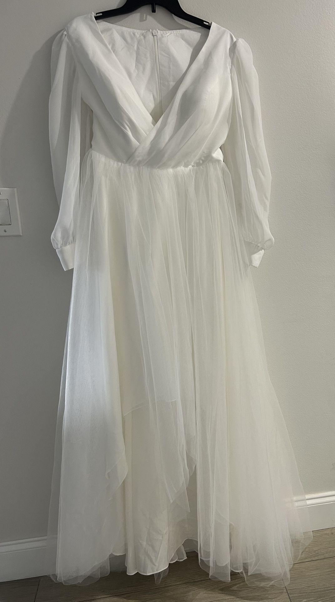 White Gown Size 10 With Tags
