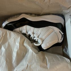 Jordan 11 concord Size 11c DS
