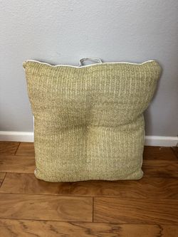 New Outdoor Tommy Bahamas 25” Seat Cushion