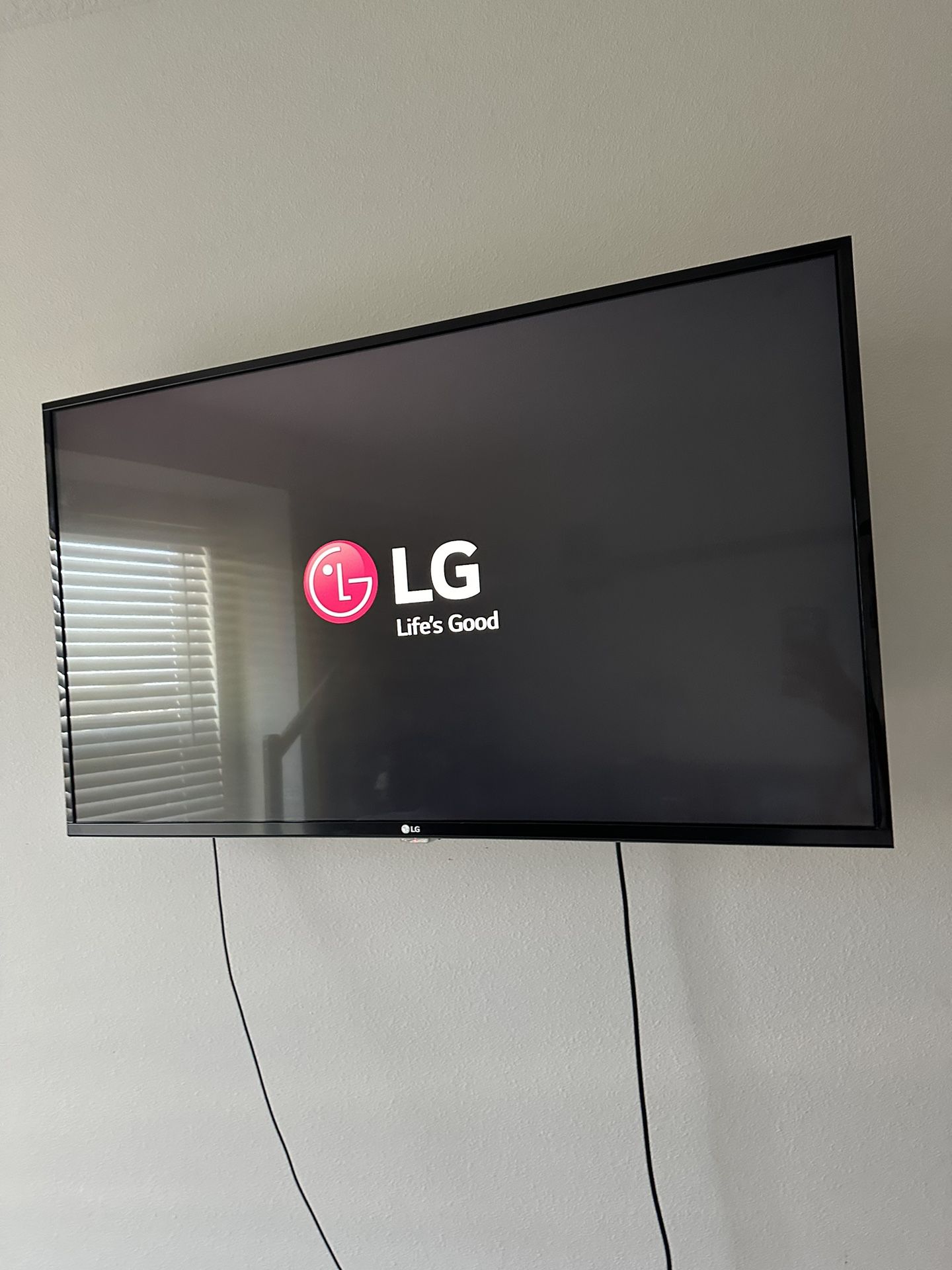 TV LG 42” 