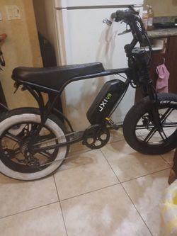 OUXI V8 fatire