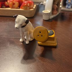 Salt And Pepper Shaker 