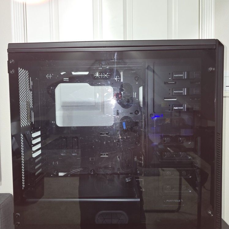 Phanteks Enthoo Pro Full Tower PC Case With 750w PSU.