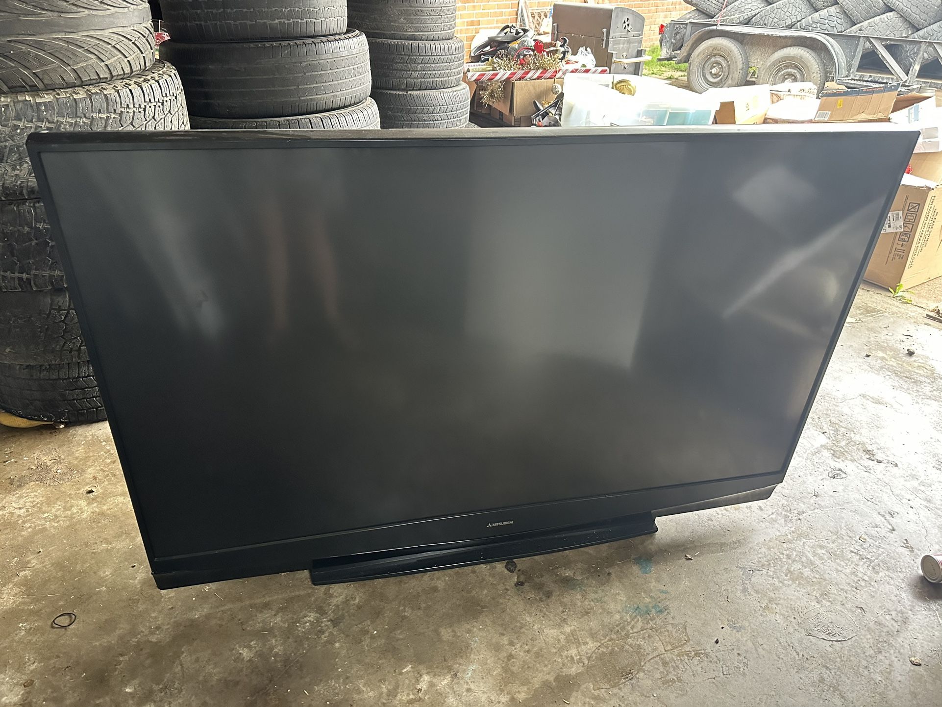 Mitsubishi 73-Inch 1080p 120Hz Home Theater DLP HDTV