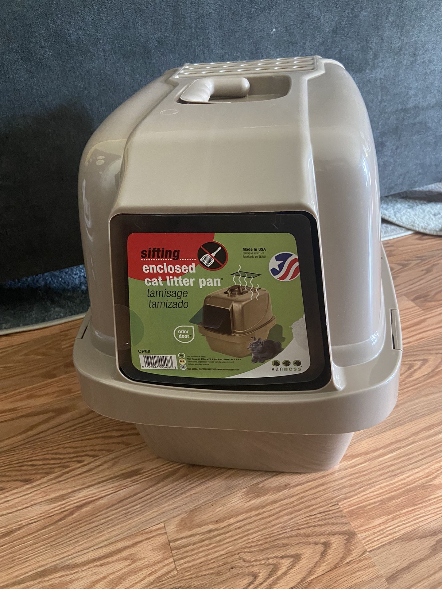 Enclosed Hooded Sifting Cat Litter Box for Sale in Mesa, AZ OfferUp