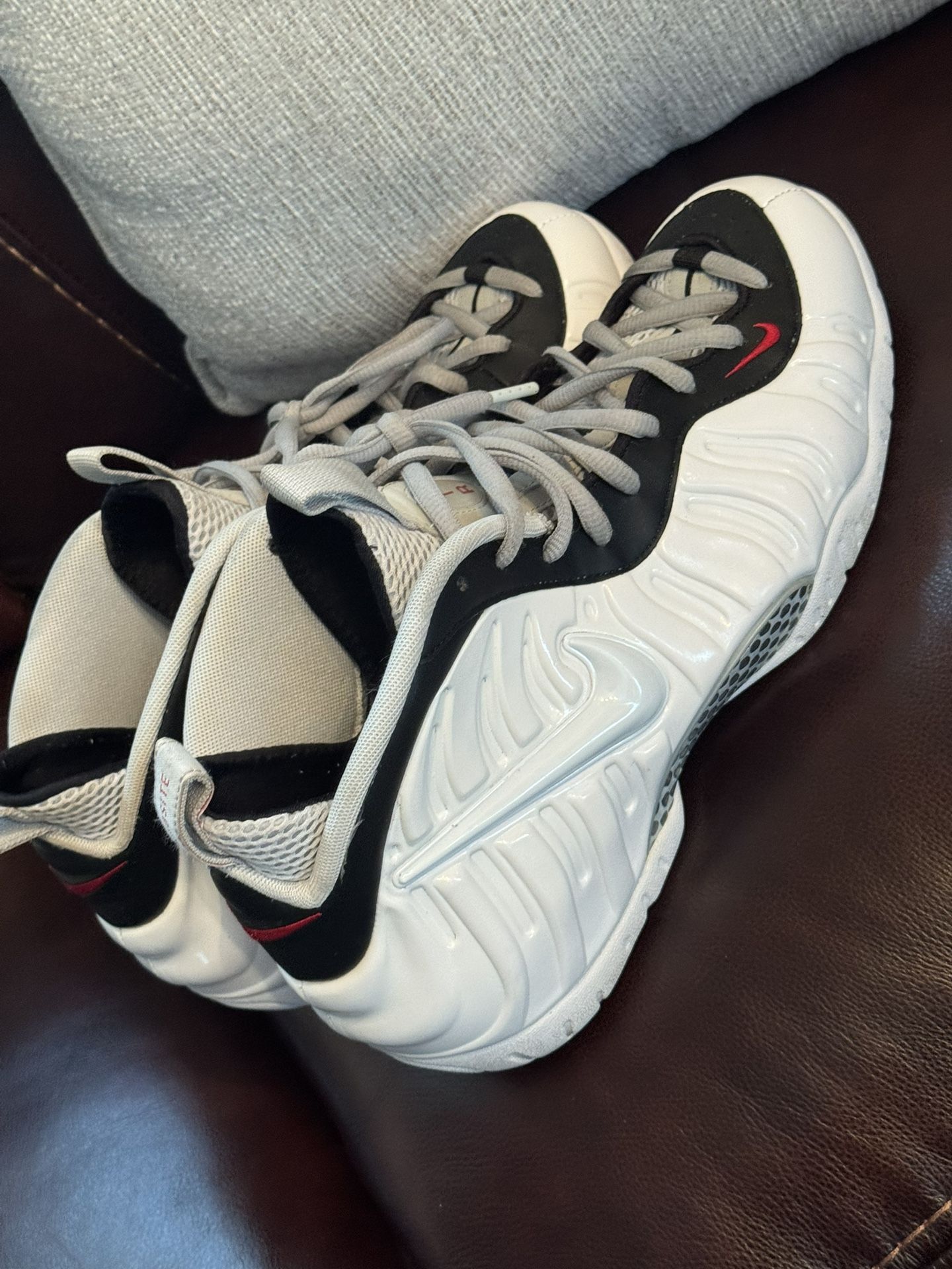 Nike Air Foamposite Pro Chrome White Size 11 ,5 Mens White Black