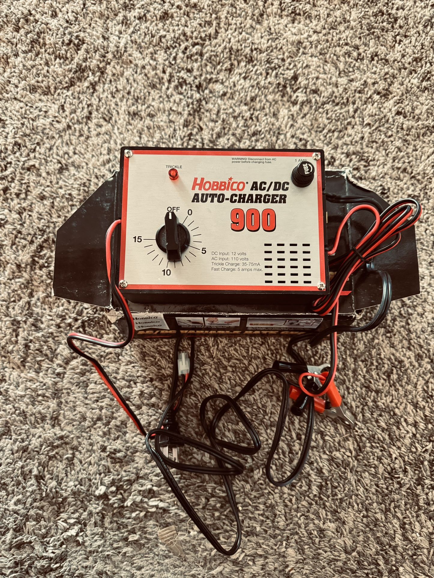 HOBBICO 900 AC/DC VARIABLE RATE CHARGER