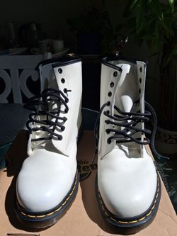 Dr. Martens 1460 White Smooth Leather Boots – Men’s 10
