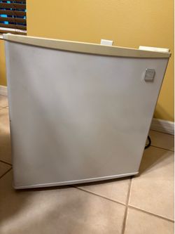 Kenmore Mini Fridge
