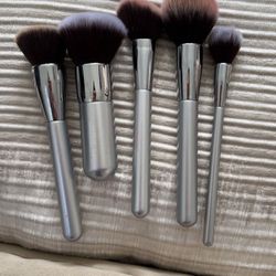 IT Cosmetics Makeup Brush 