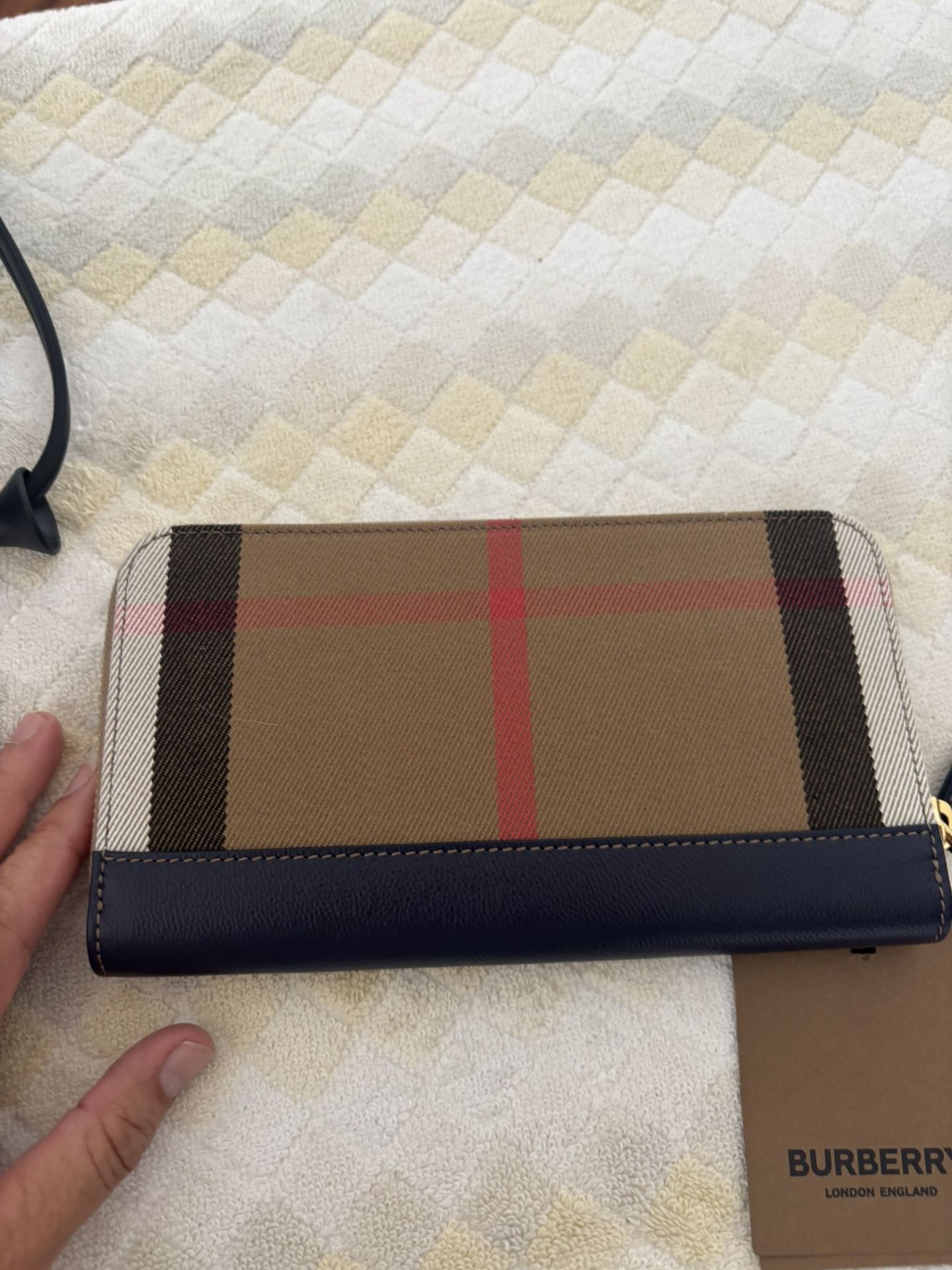 Burberry Wallet New Never Used