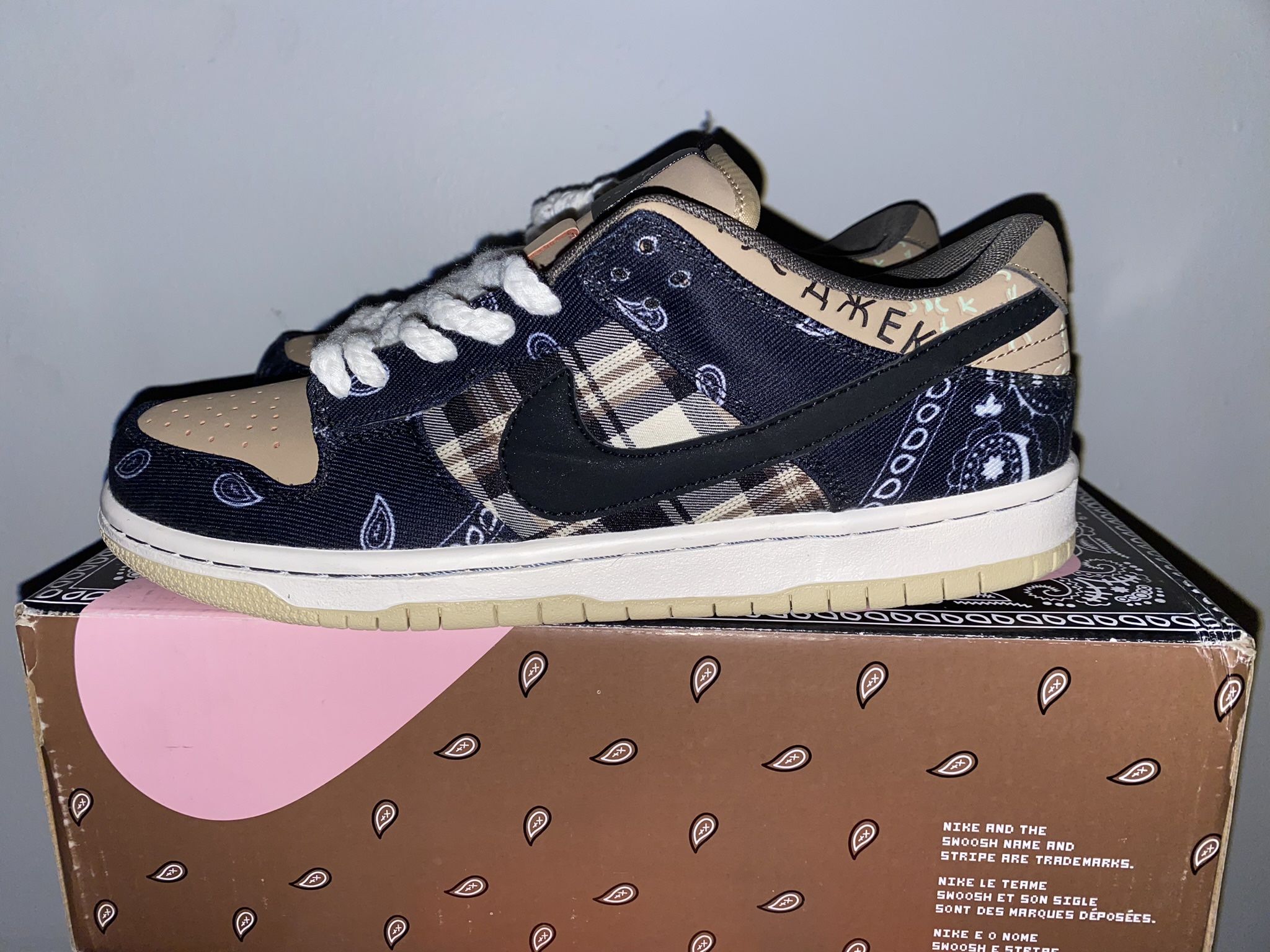 Nike Travis Scott