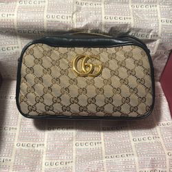Gucci Women's Gg Marmont Crossbody Bag