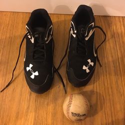 Under Armour Youth Size 5 Baseball Cleats
