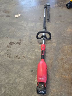Milwaukee M18 Fuel Cordless Pole Hedge Trimmer