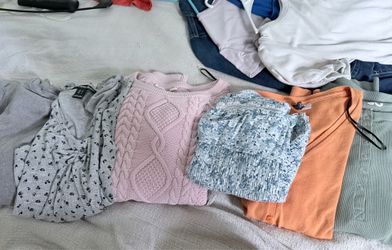 Young girls clothes $2 to $5 each