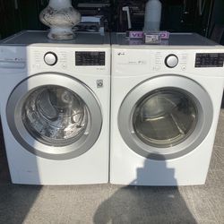 Washer And Dryer Set  LG
