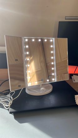 Make Up Mirror With Vanity Lights