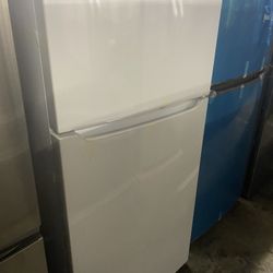 Frigidaire 18 Cu. Ft. Garage Ready Top Freezer Refrigerator