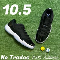 Size 10.5 Air Jordan 11 Retro low “Space Jam” 🪐