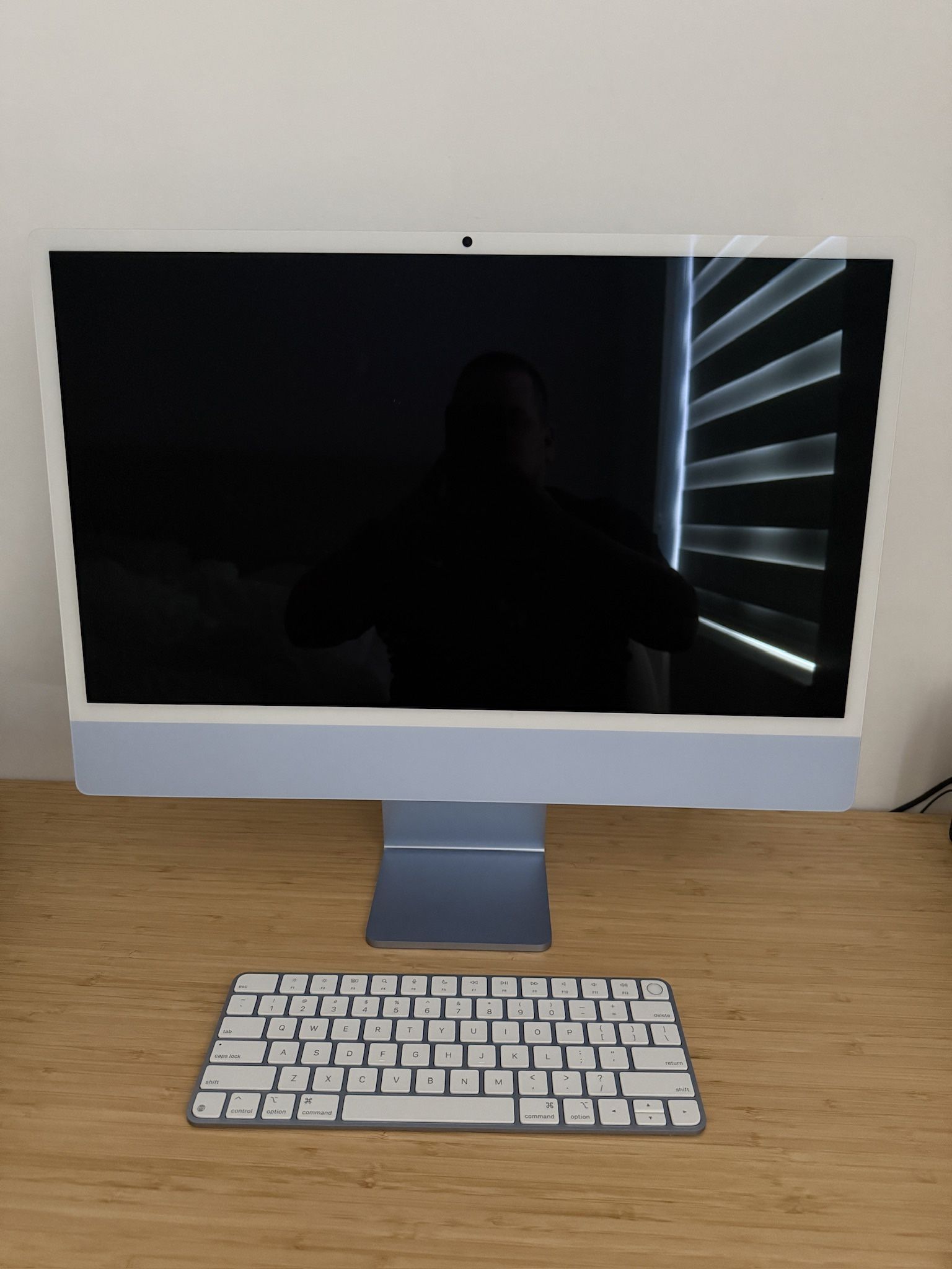 iMac Desktop M4 10 Core Version Like New !!