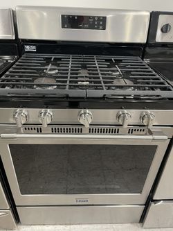 MAYTAG FIVE ELEMENTS GAS RANGE RECONDITIONED-$450..